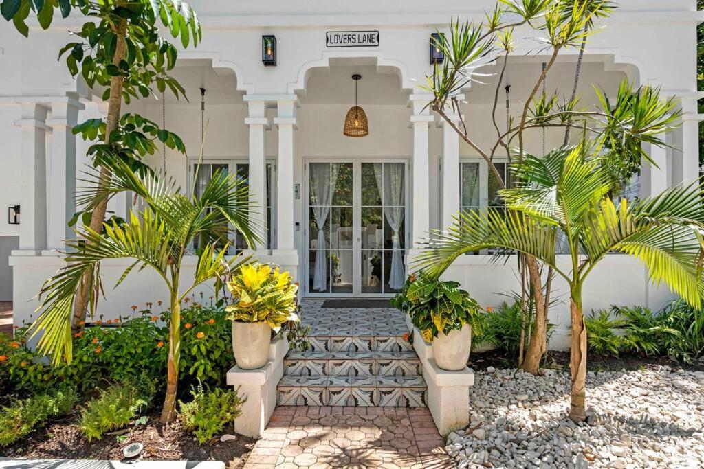 Villa Bohemia - Gated Estate - 1 Of 2 *